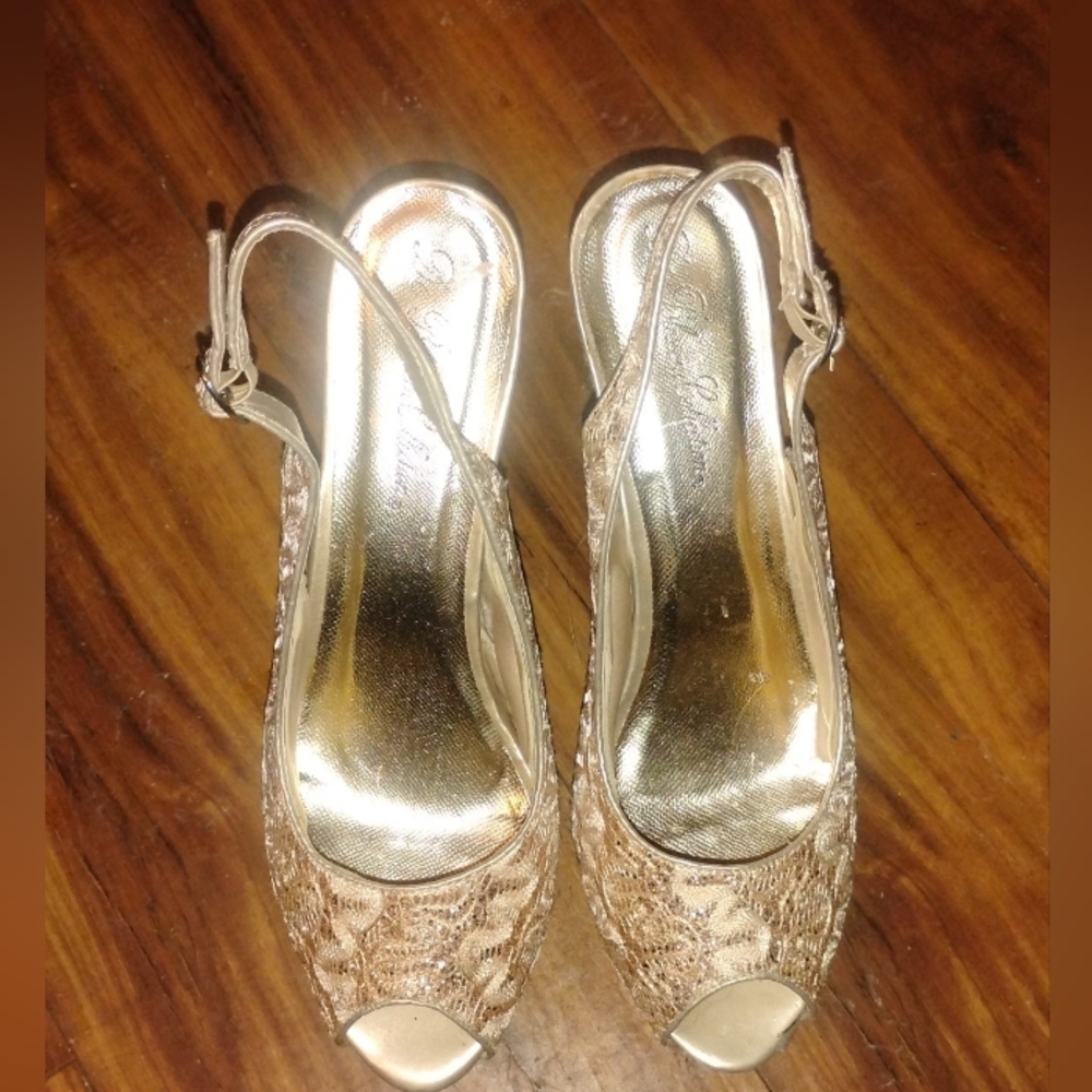 De Blossom Collection Gold Lace Peep-Toe Heels